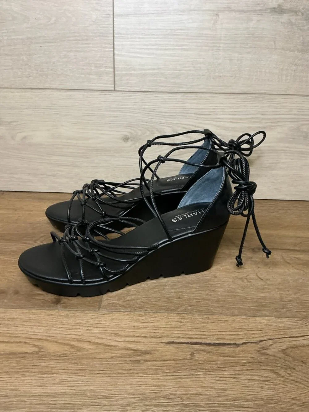 Charles David Vegas Wedge Sandals Strappy Platform Black 8.5M